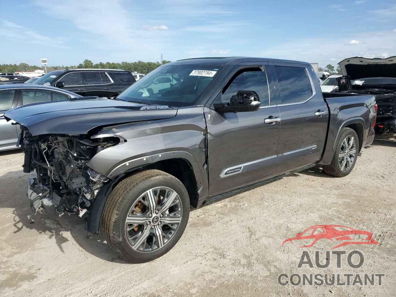 TOYOTA TUNDRA 2022 - 5TFVC5DB7NX008102