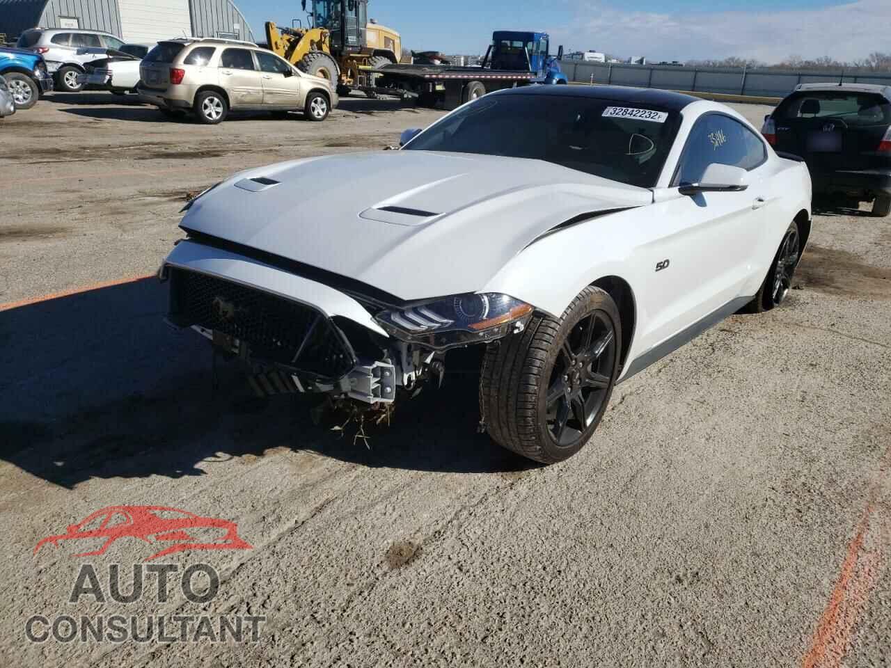 FORD MUSTANG 2019 - 1FA6P8CF6K5196459