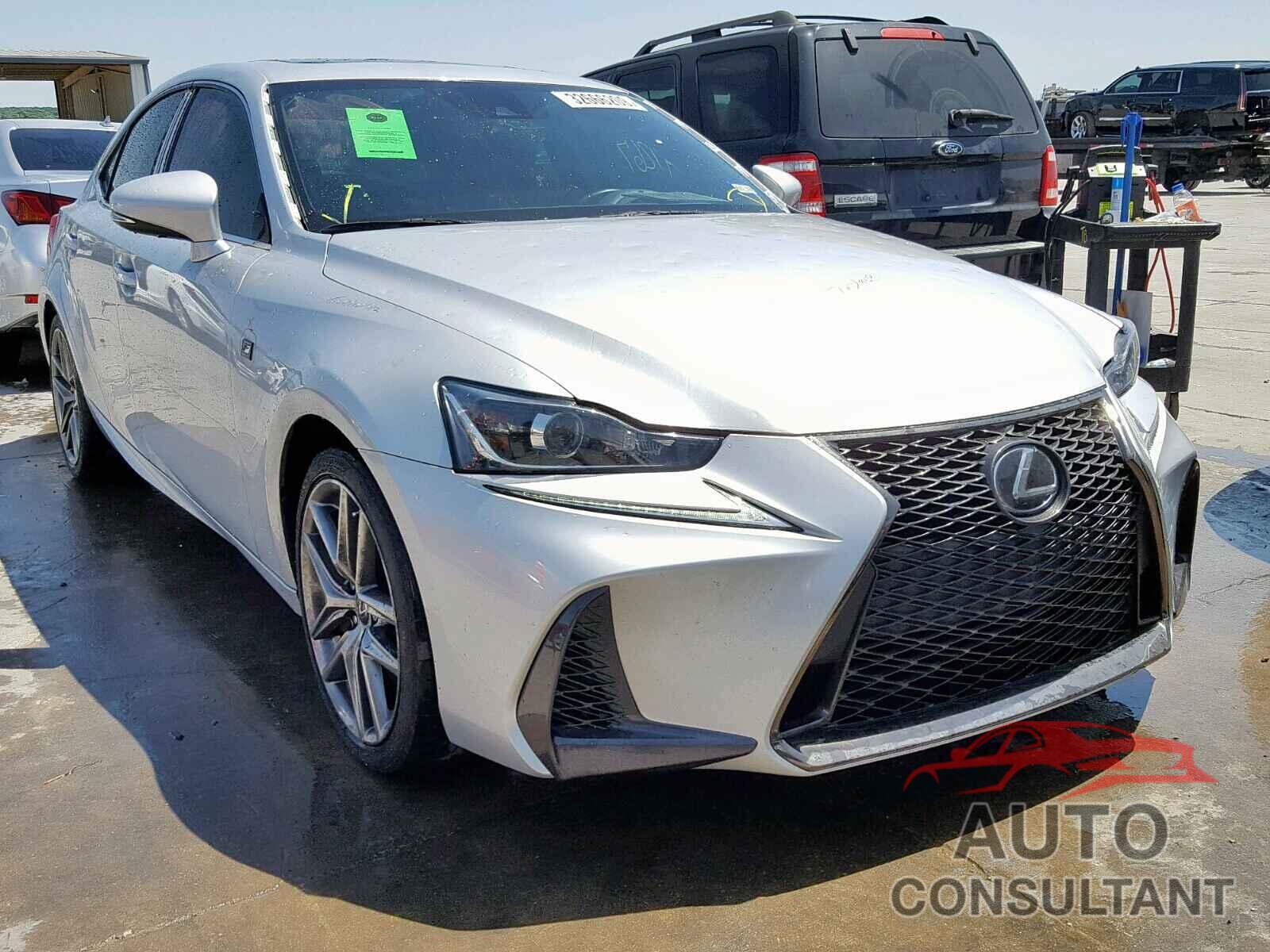 LEXUS IS 2017 - JF2GTADC3J8330476