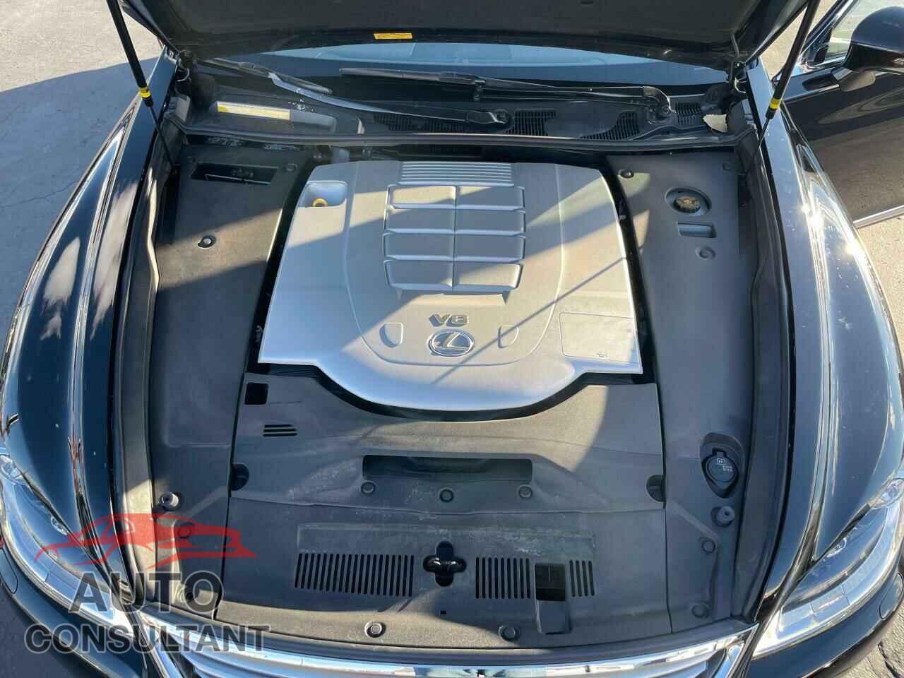 LEXUS LS460 2017 - JTHCL5EF9H5028049