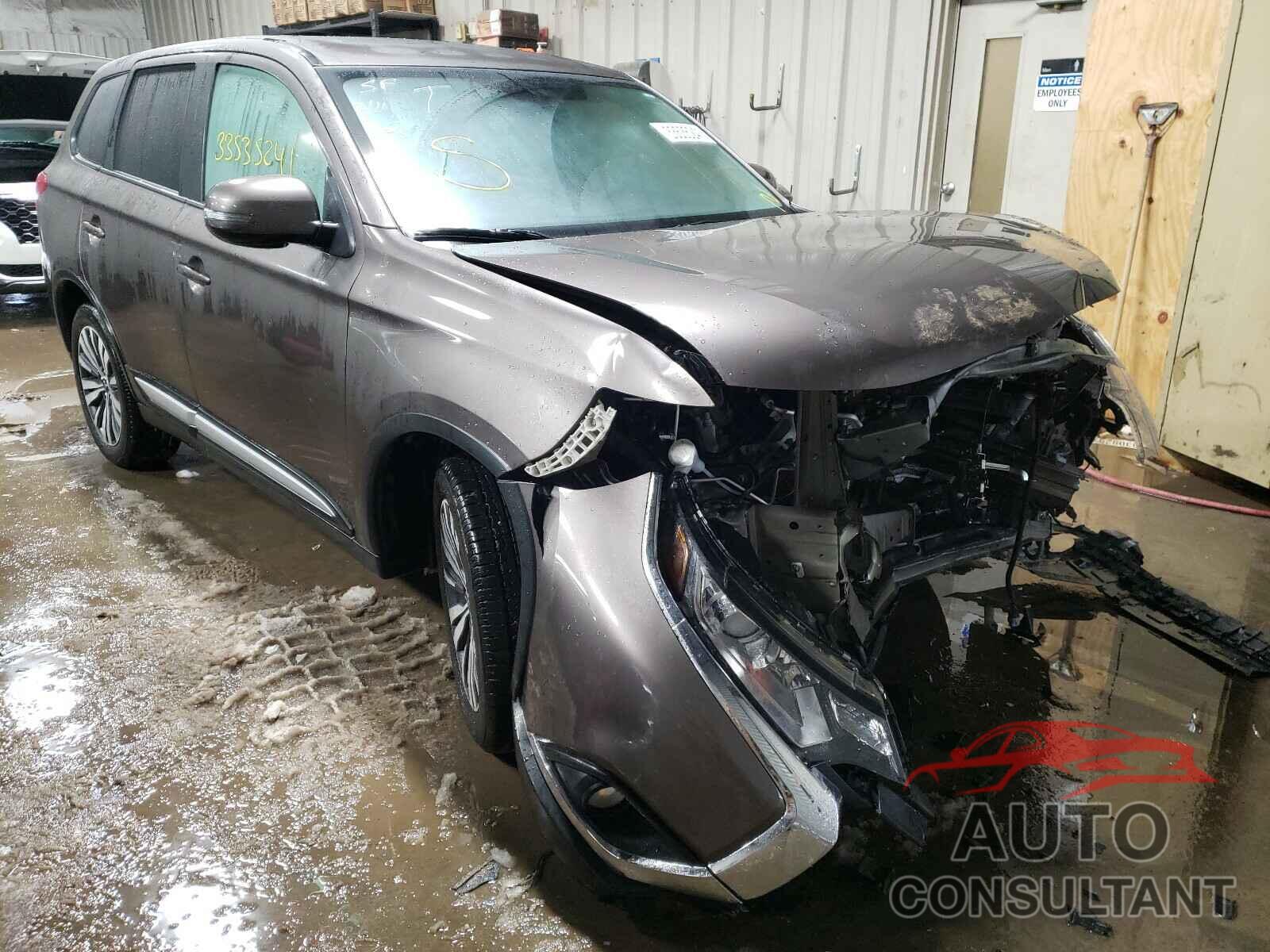 MITSUBISHI OUTLANDER 2019 - JA4AD3A3XKZ012703