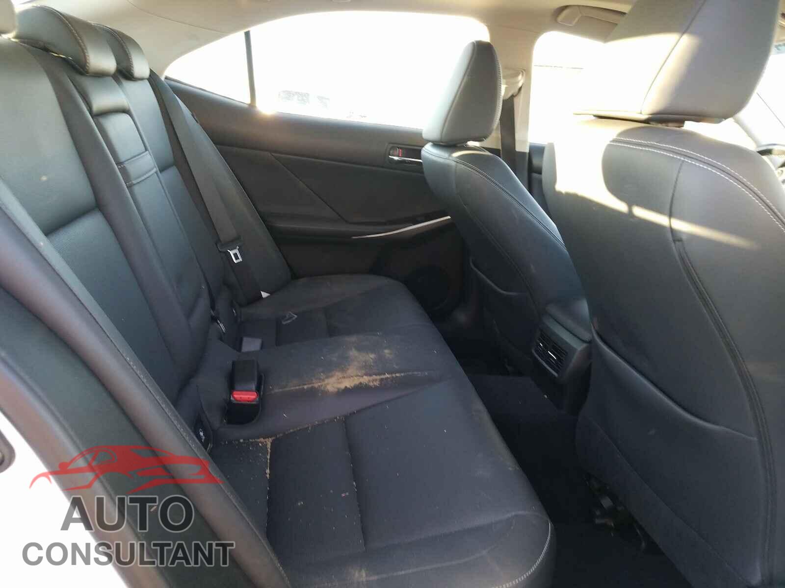 LEXUS IS 2016 - JTHBA1D26G5029215