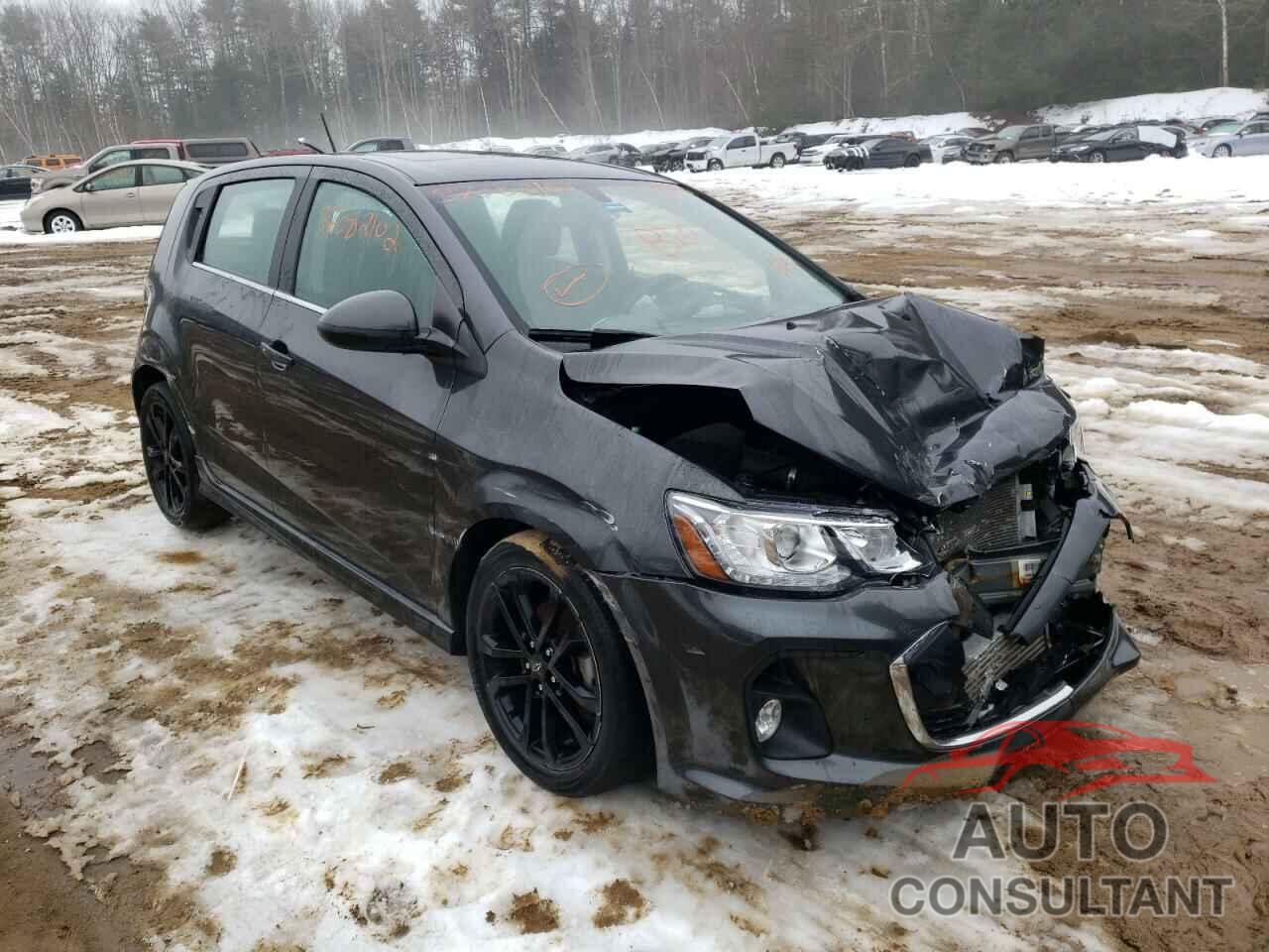 CHEVROLET SONIC 2018 - 1G1JD6SB5J4132765