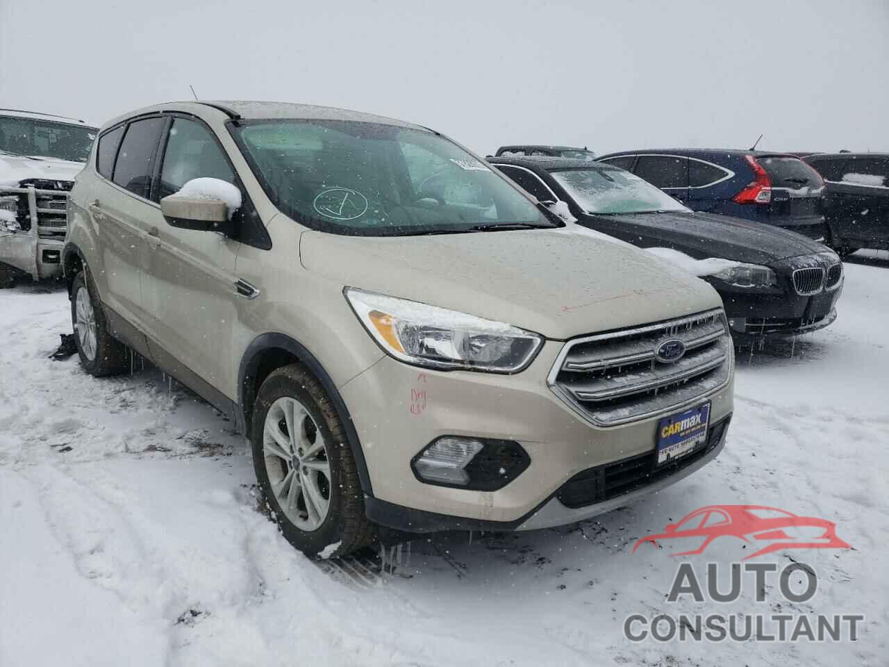FORD ESCAPE 2017 - 1FMCU0GD5HUD38455