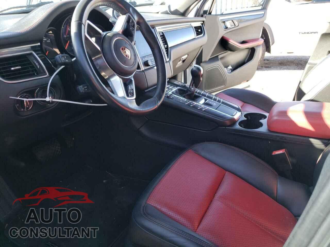 PORSCHE MACAN 2017 - WP1AA2A54HLB08671