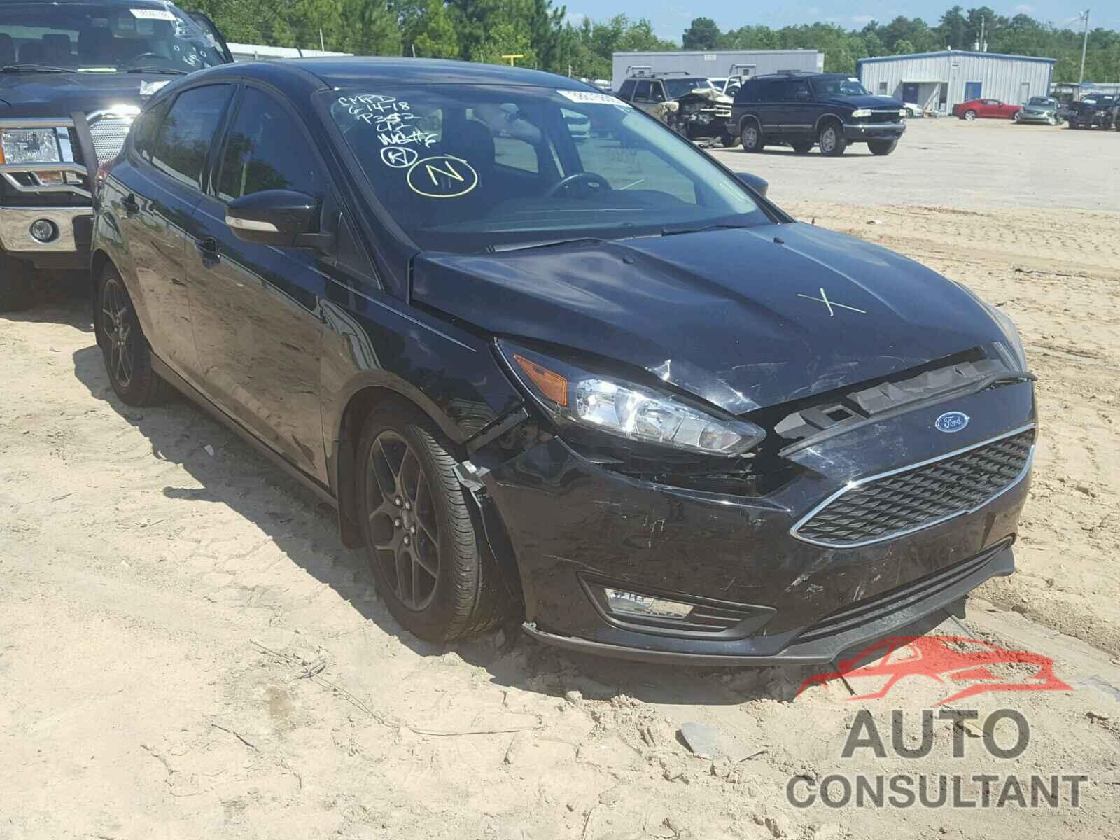 FORD FOCUS 2016 - 1FADP3K26GL228452