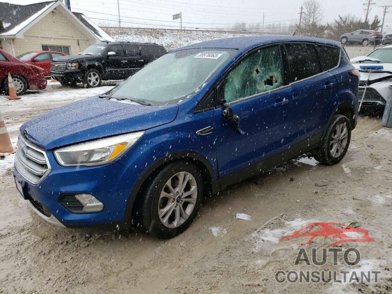 FORD ESCAPE 2017 - 1FMCU0GD5HUC76247