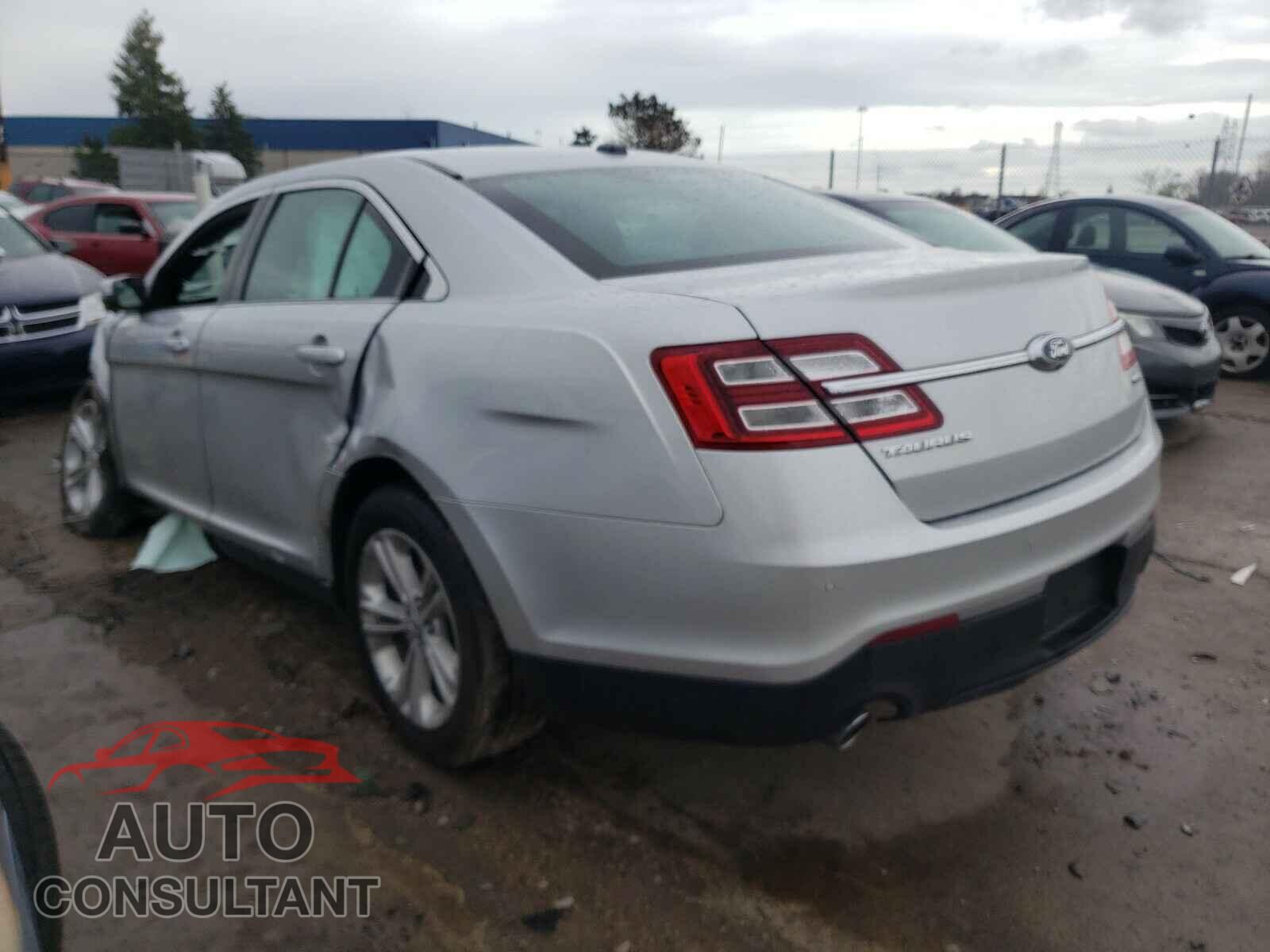 FORD TAURUS 2019 - 1FAHP2E84KG110512