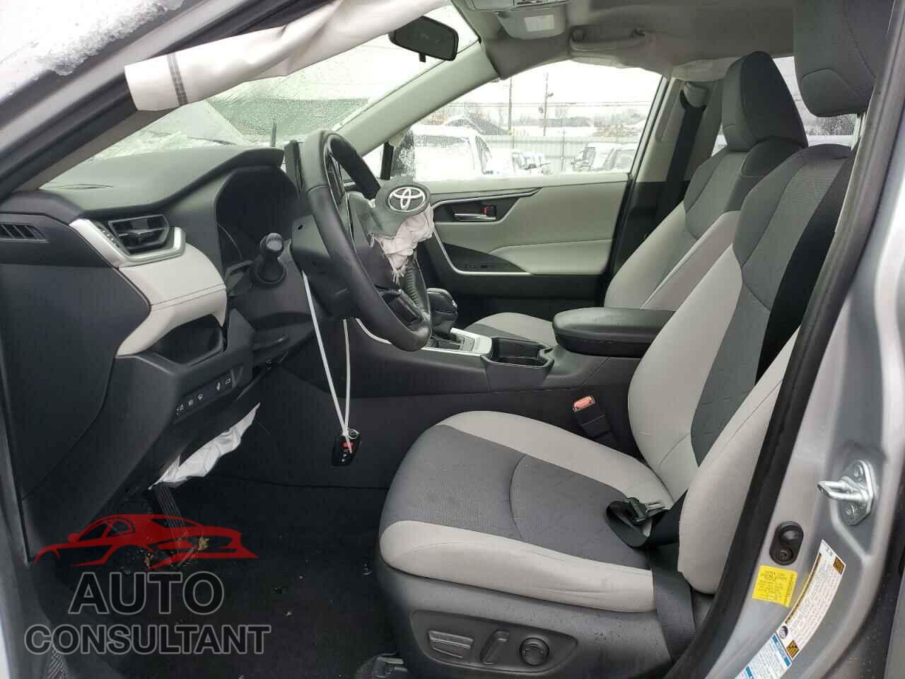 TOYOTA RAV4 2021 - JTMP1RFV8MD078415