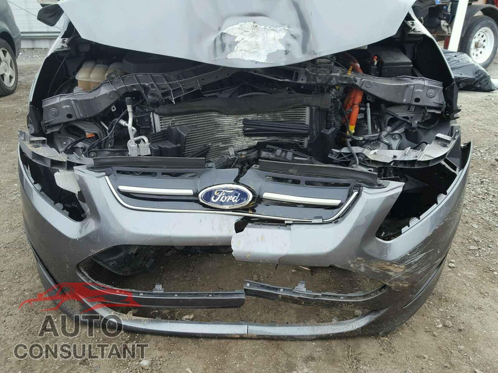 FORD CMAX 2013 - 2FMPK3G96GBC00612