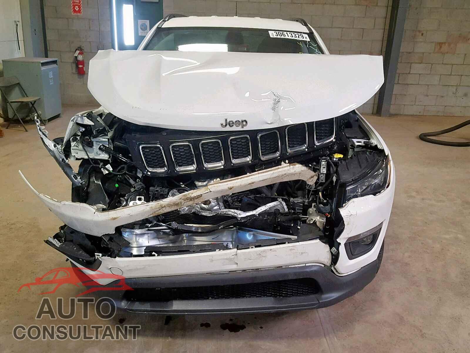 JEEP COMPASS LA 2018 - JTMBFREV8HJ148144
