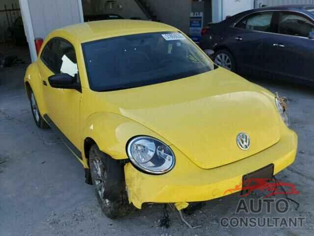 VOLKSWAGEN BEETLE 2015 - 3VWF17AT5FM647490
