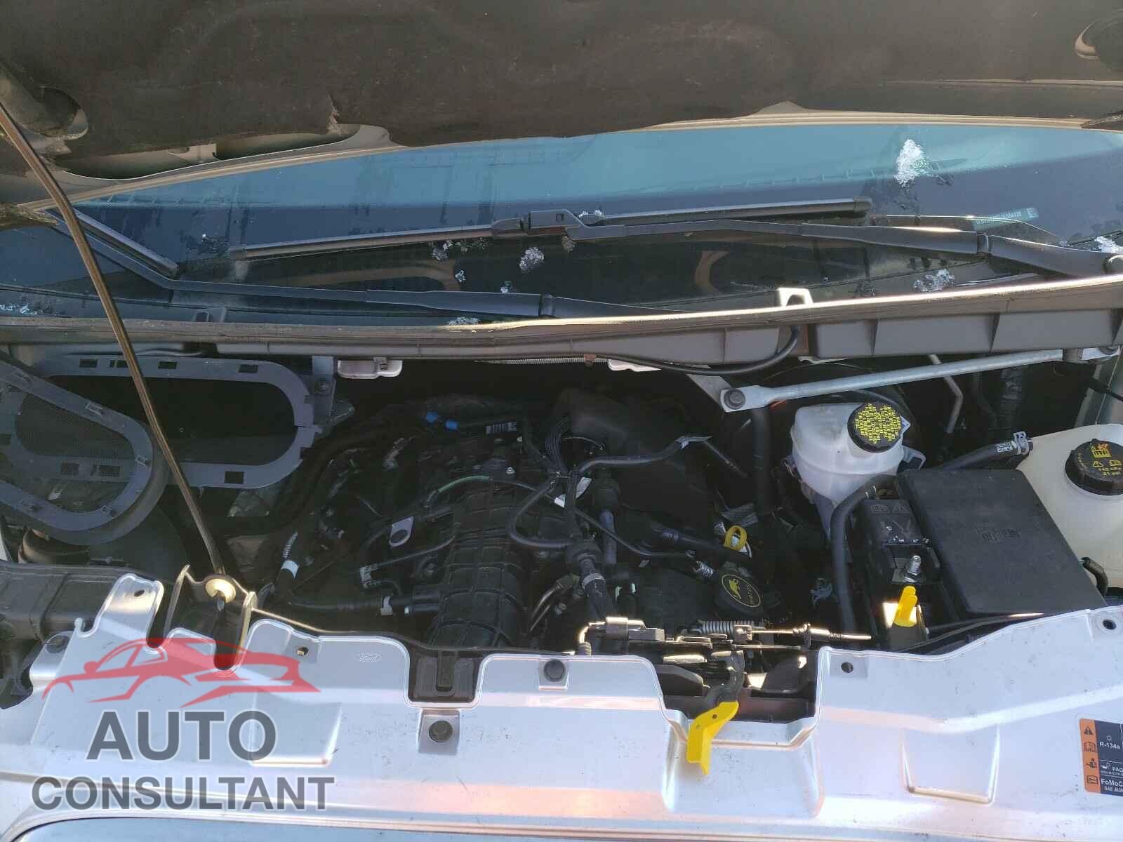 FORD TRANSIT CO 2018 - 1FBVU4XG5JKB04420