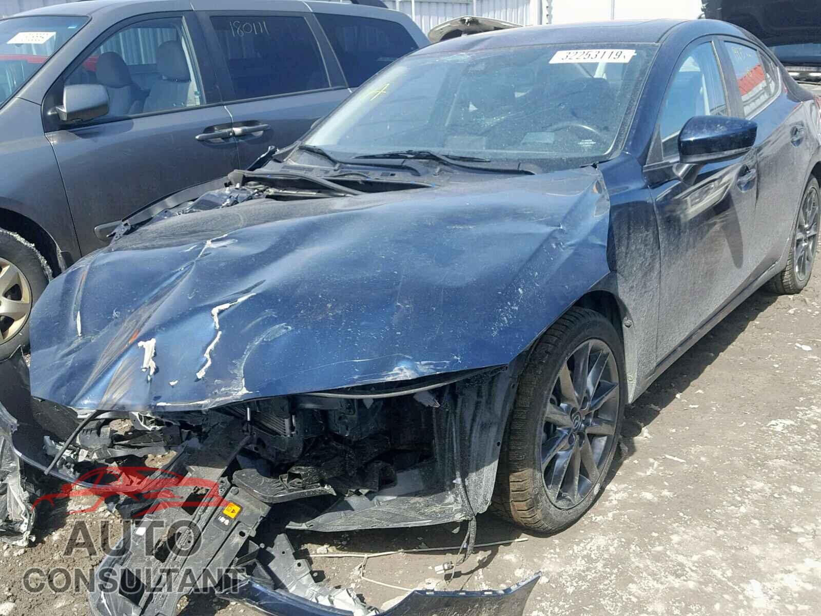 MAZDA 3 2018 - 3VWDB7AJ3HM267909