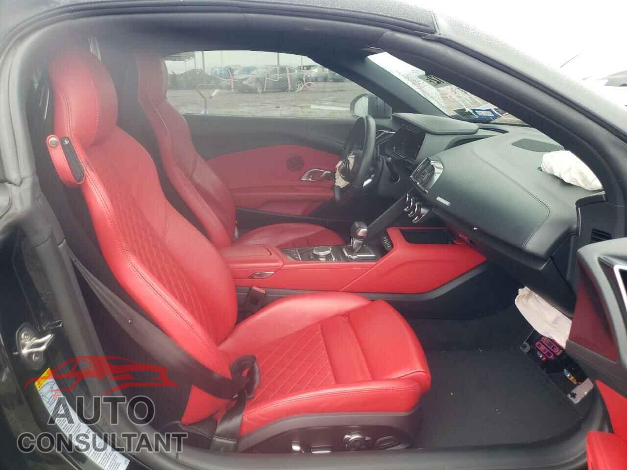 AUDI R8 2017 - WUAVACFX2H7905175
