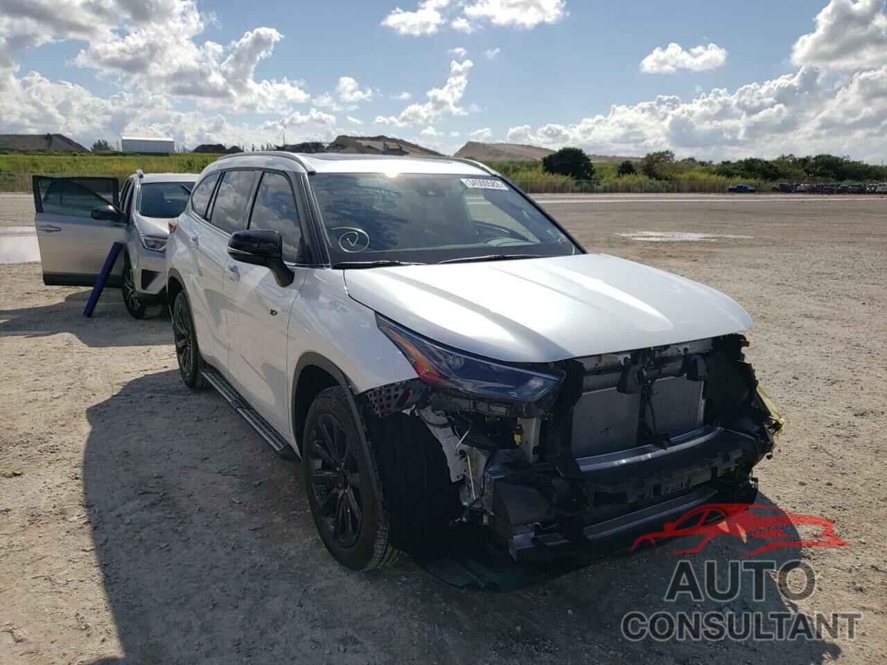 TOYOTA HIGHLANDER 2022 - 5TDGZRAH8NS092279