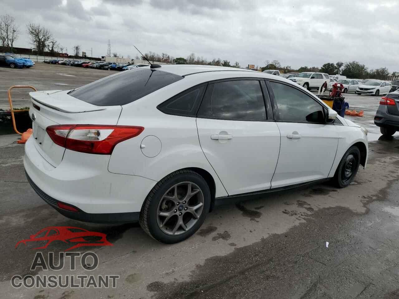 FORD FOCUS 2013 - 1FADP3F2XDL376156