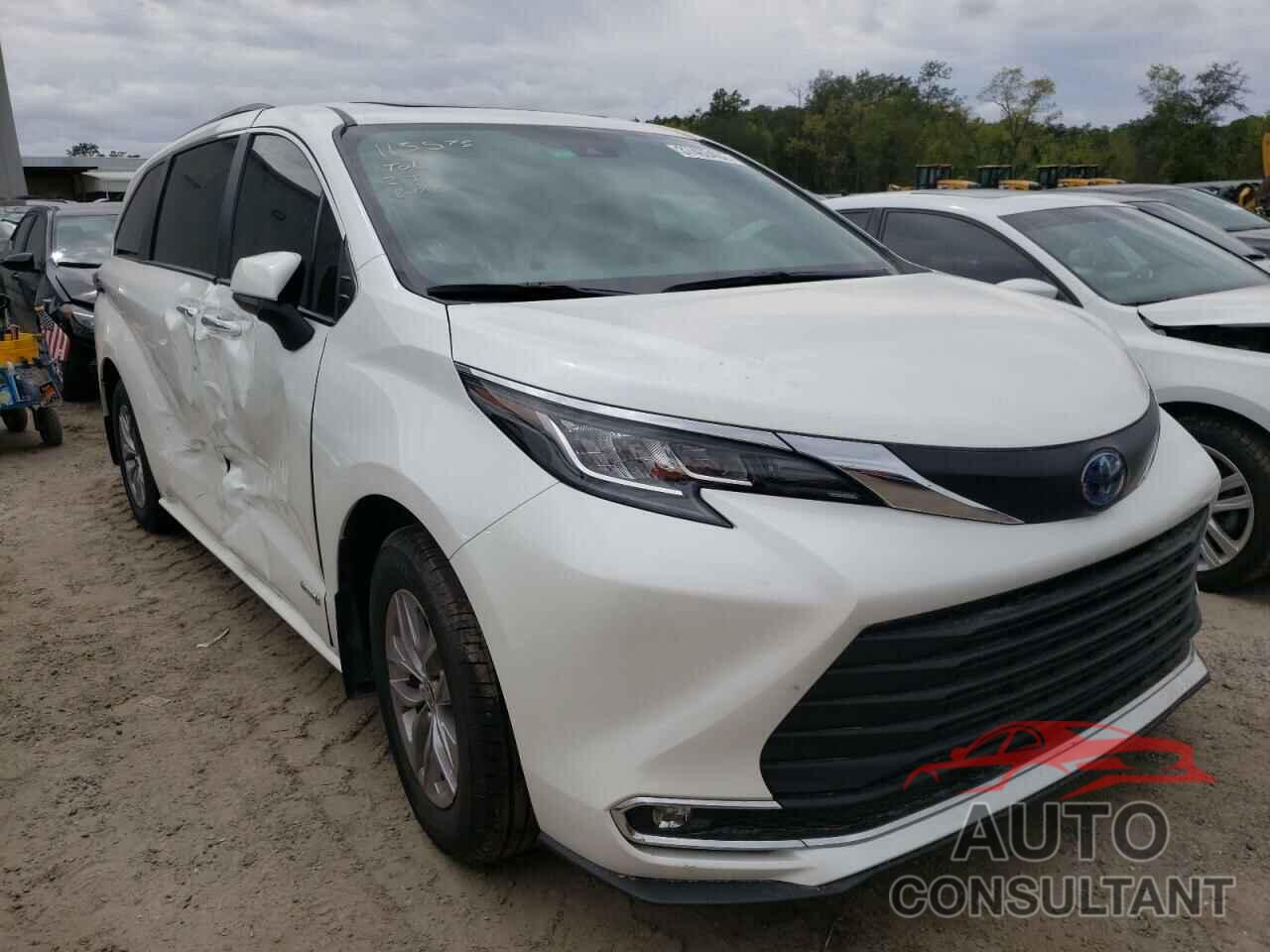 TOYOTA SIENNA 2021 - 5TDYRKECXMS051435