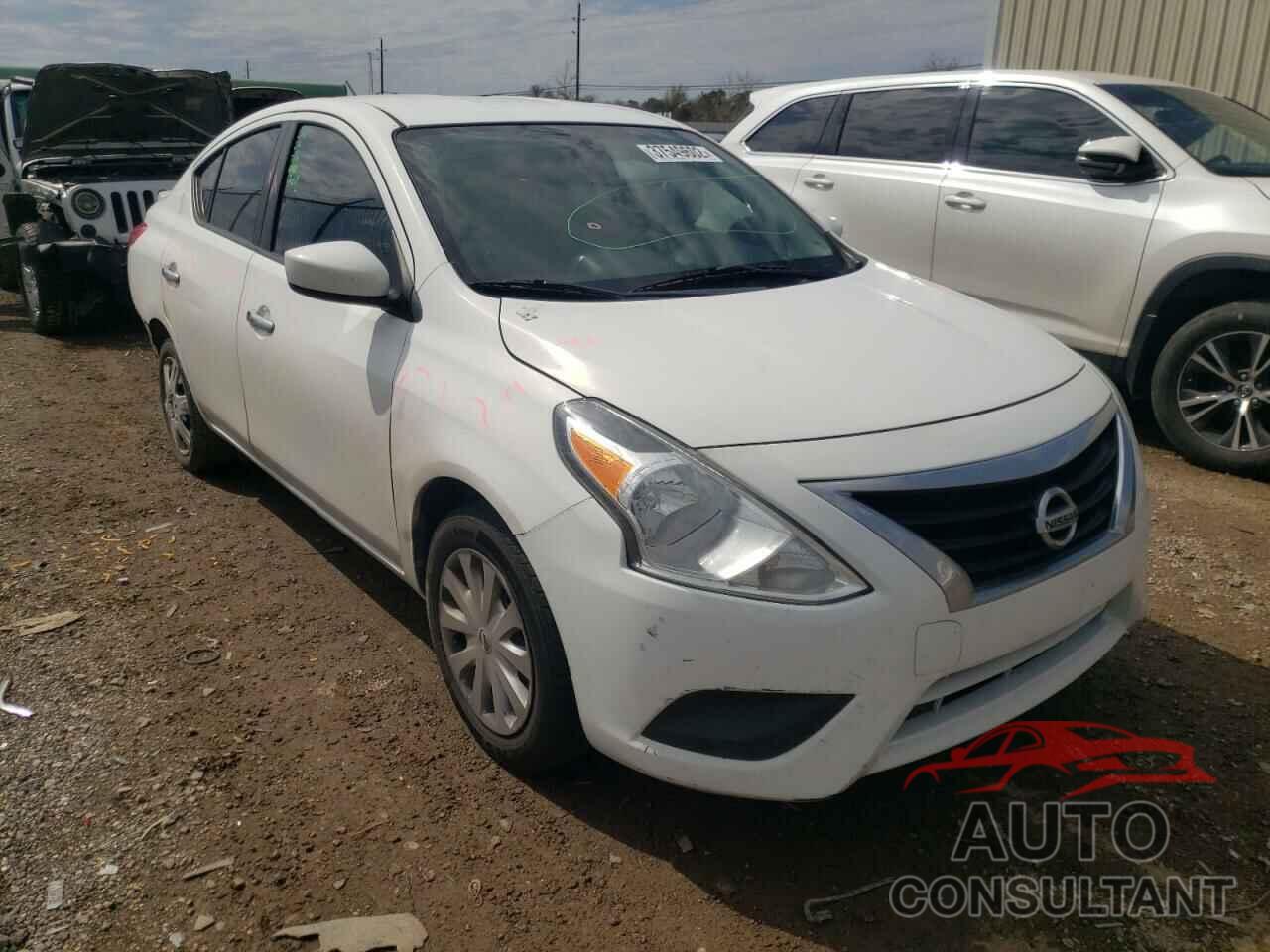 NISSAN VERSA 2018 - 3N1CN7AP5JL814090