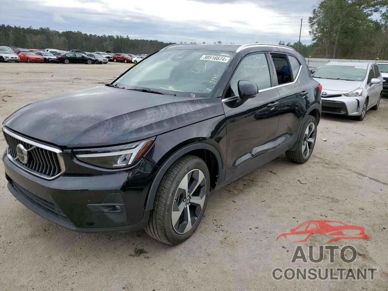 VOLVO XC40 PLUS 2023 - YV4L12UN2P2985876