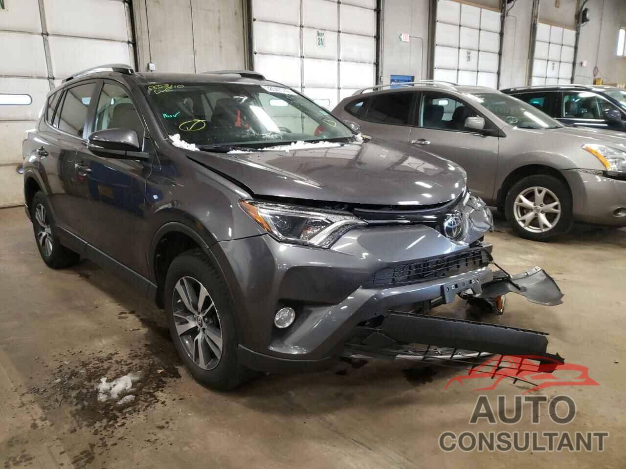 TOYOTA RAV4 2018 - JTMRFREV7JJ196092