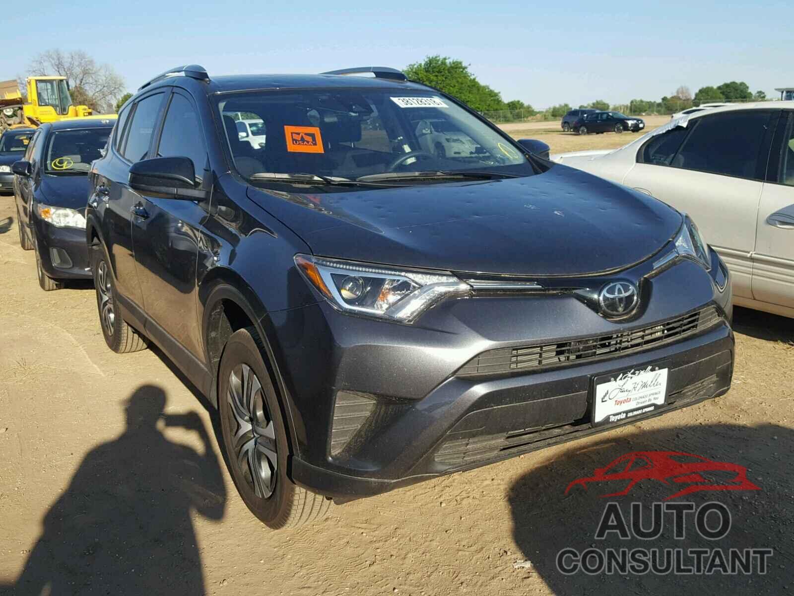 TOYOTA RAV4 LE 2018 - JTMBFREV4JJ206918