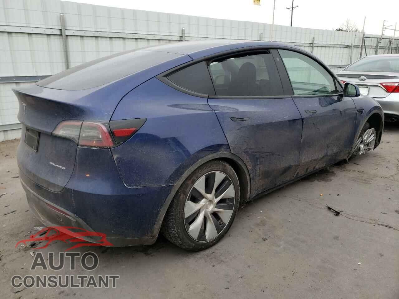TESLA MODEL Y 2023 - 7SAYGDEE8PF706125