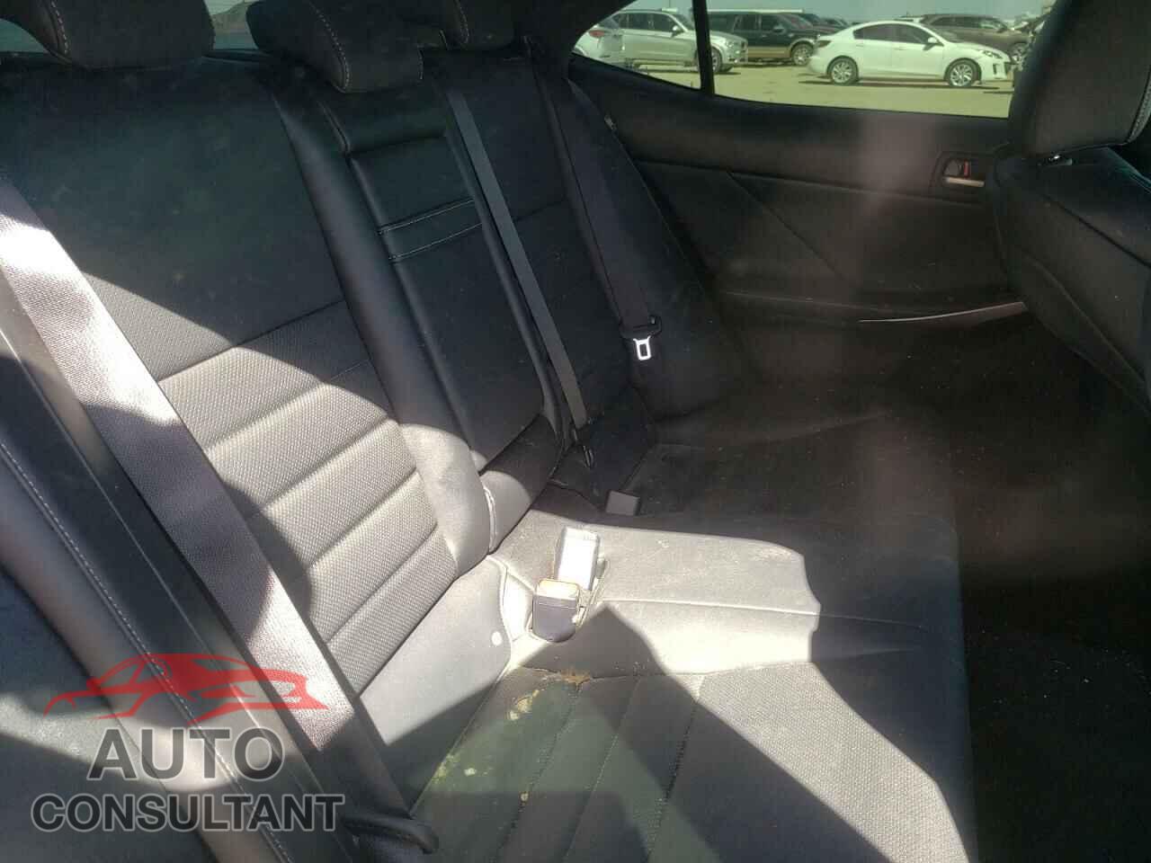 LEXUS IS 2017 - JTHBA1D29H5042980