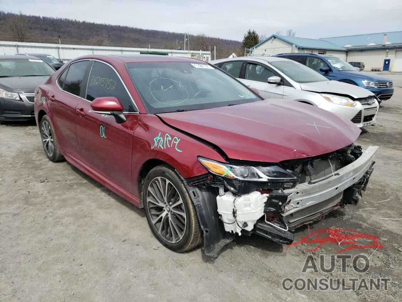 TOYOTA CAMRY 2018 - 4T1B11HK7JU624644