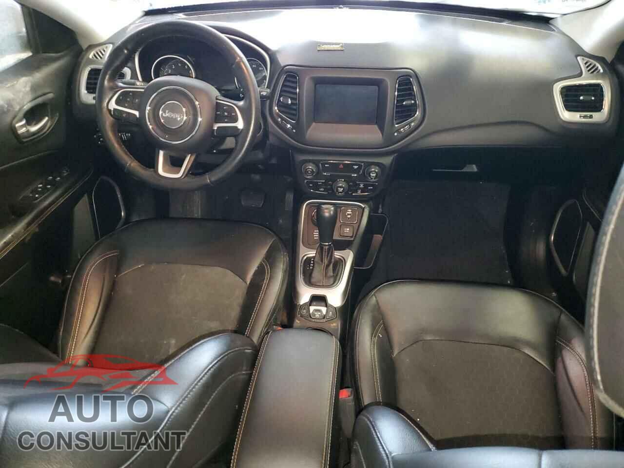 JEEP COMPASS 2018 - 3C4NJDBB3JT307448