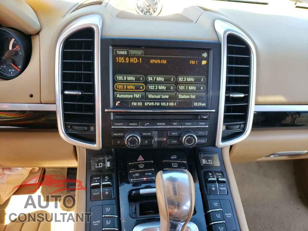 PORSCHE CAYENNE 2016 - WP1AA2A28GKA10592
