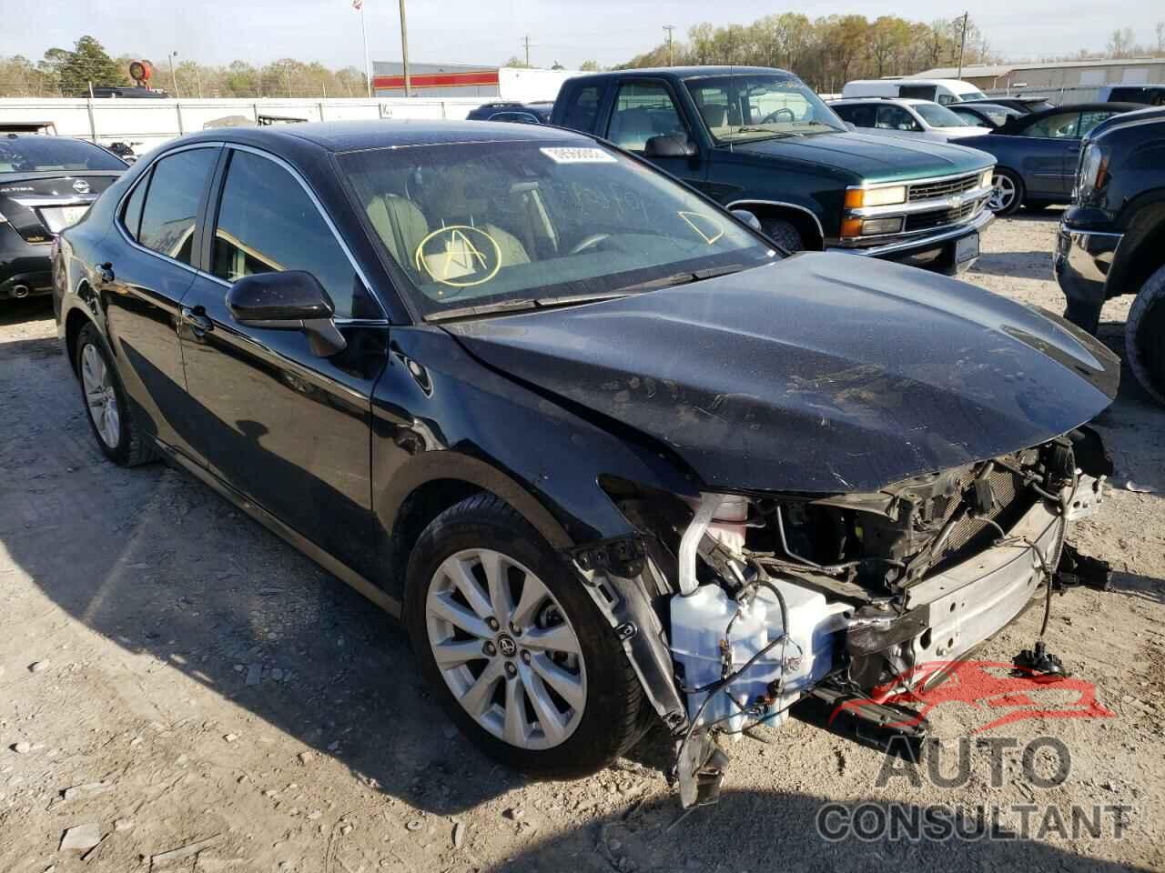 TOYOTA CAMRY 2018 - 4T1B11HK7JU628385