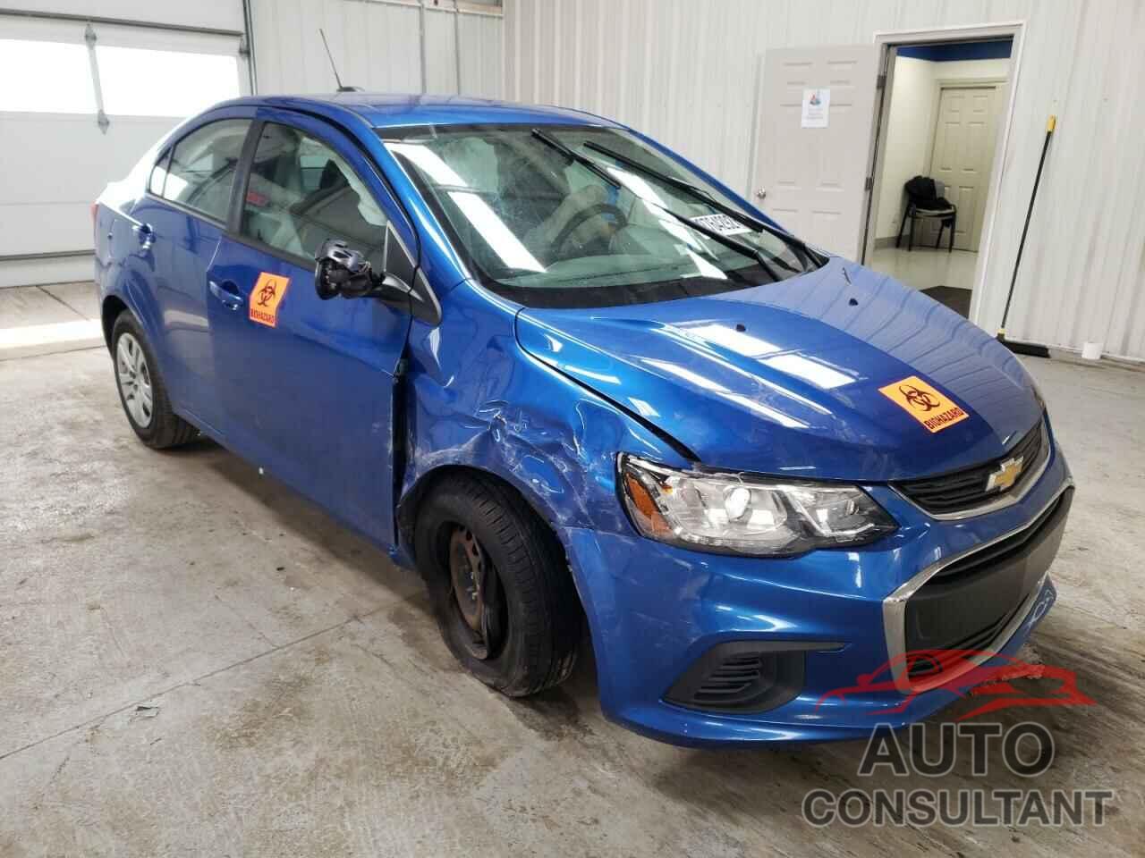 CHEVROLET SONIC 2017 - 1G1JB5SH0H4132767