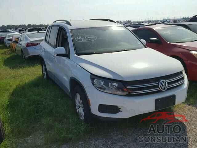 VOLKSWAGEN TIGUAN 2016 - WVGAV7AX5GW502838