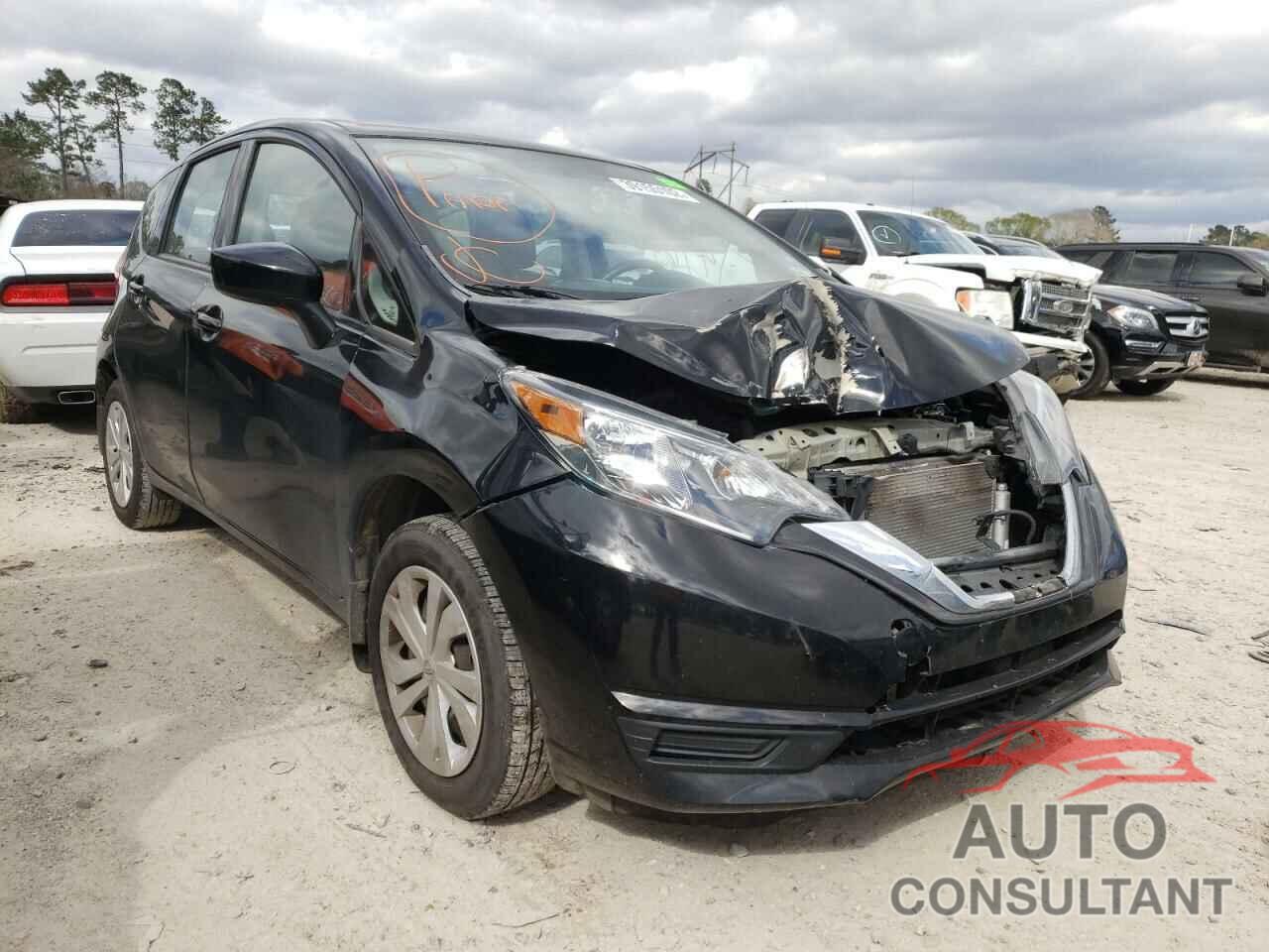 NISSAN VERSA 2018 - 3N1CE2CP7JL355368