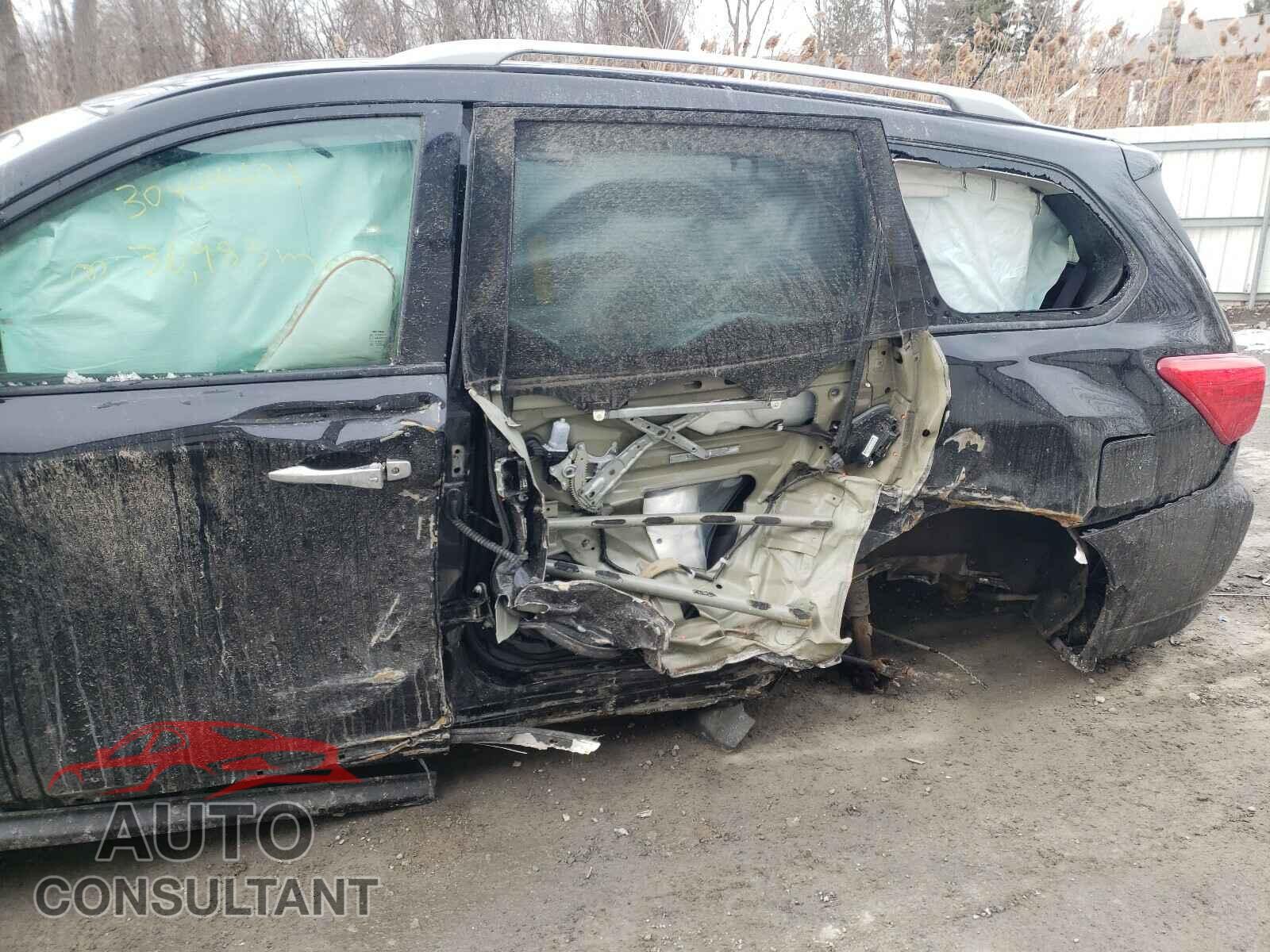 NISSAN PATHFINDER 2017 - 5N1DR2MM8HC692837