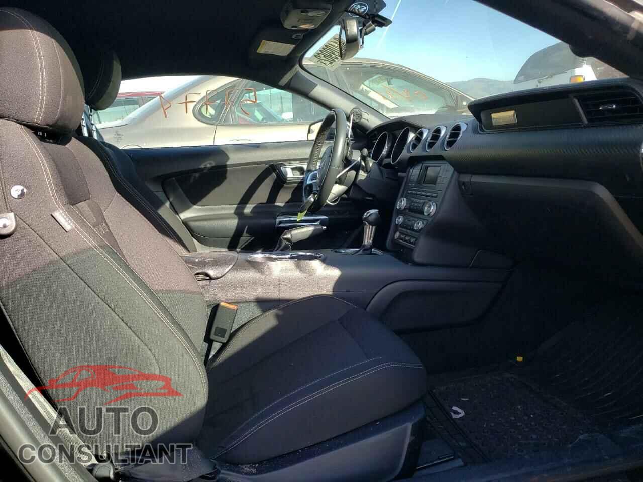 FORD MUSTANG 2018 - 1FA6P8TH4J5117502