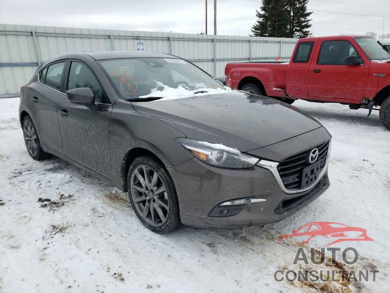 MAZDA 3 2018 - 3MZBN1M37JM182408