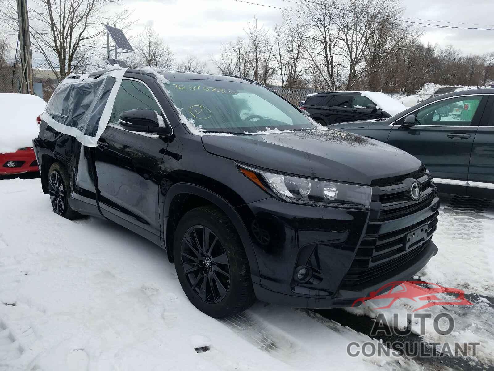 TOYOTA HIGHLANDER 2019 - 5TDJZRFH3KS573146