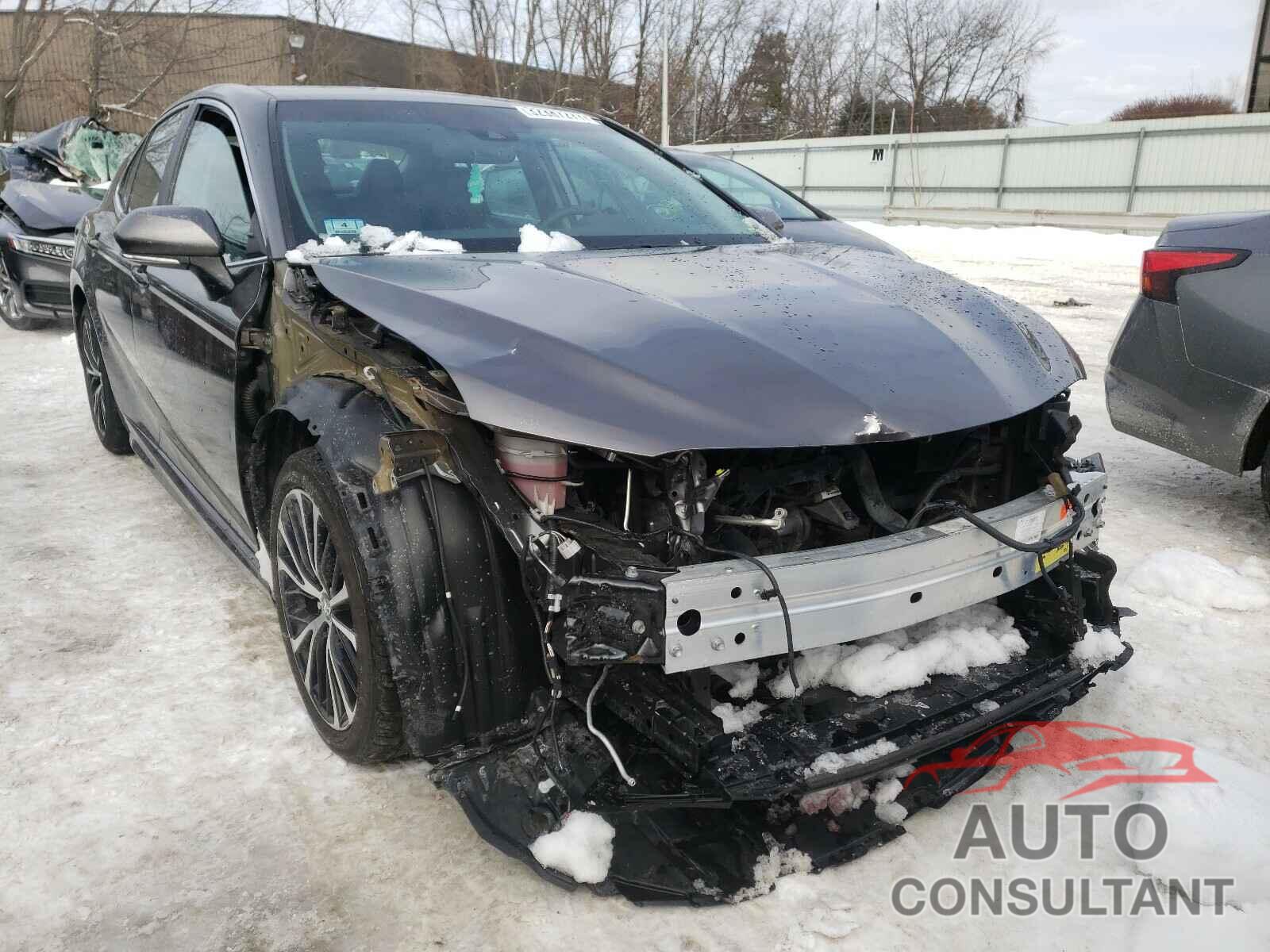 TOYOTA CAMRY 2018 - 4T1B11HK6JU158429