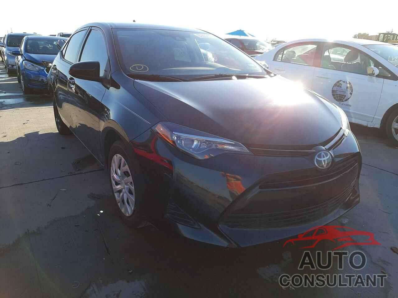 TOYOTA COROLLA 2018 - 2T1BURHEXJC122681