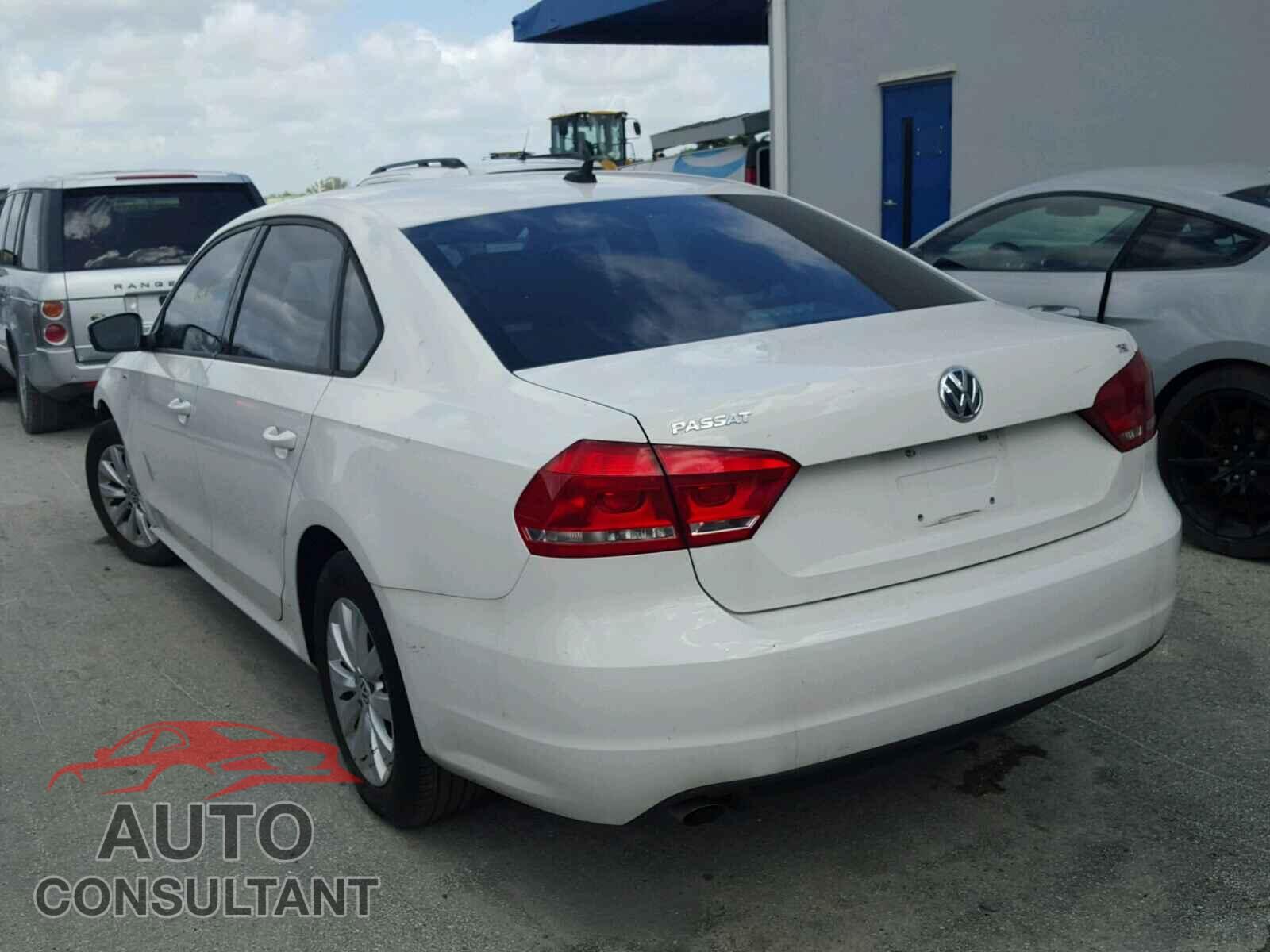 VOLKSWAGEN PASSAT 2015 - 1VWAS7A30FC065368