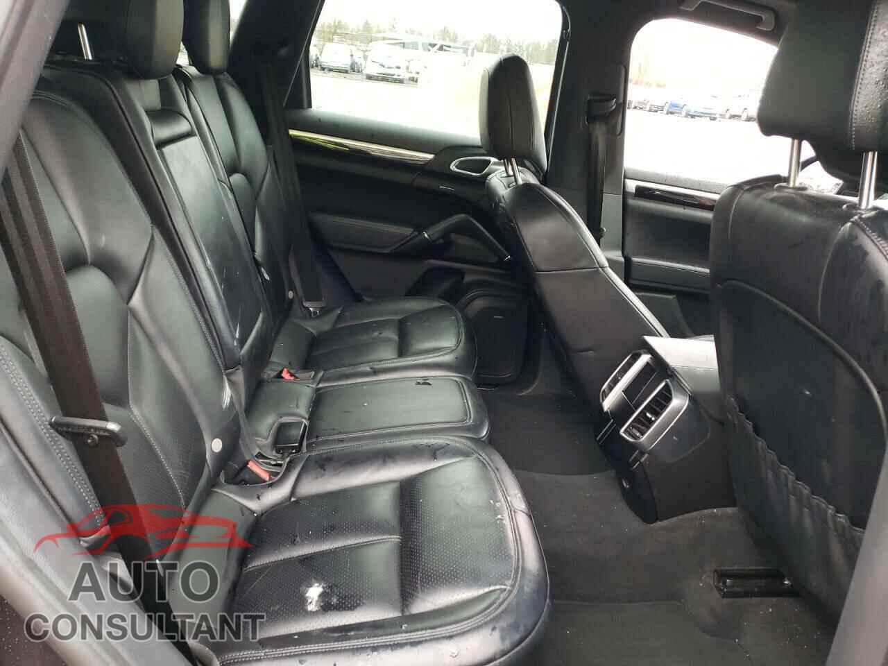PORSCHE CAYENNE 2017 - WP1AA2A29HKA90714