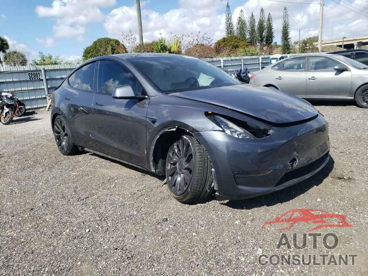 TESLA MODEL Y 2020 - 5YJYGDEF9LF011555