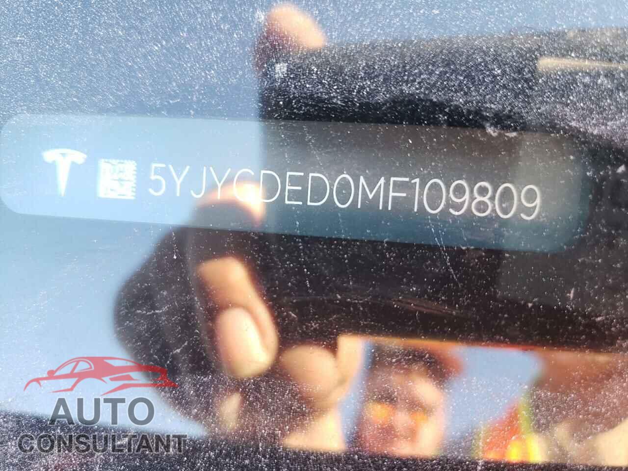 TESLA MODEL Y 2021 - 5YJYGDED0MF109809