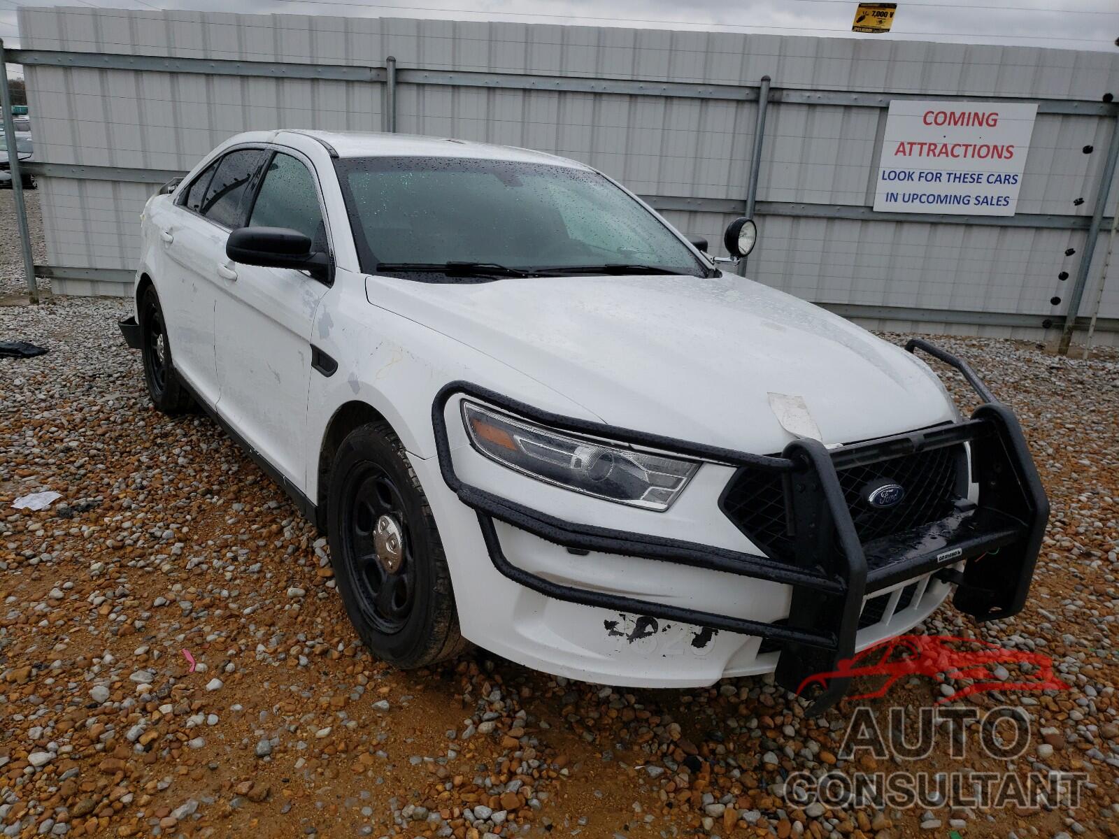 FORD TAURUS 2018 - KMHH35LE4LU145629