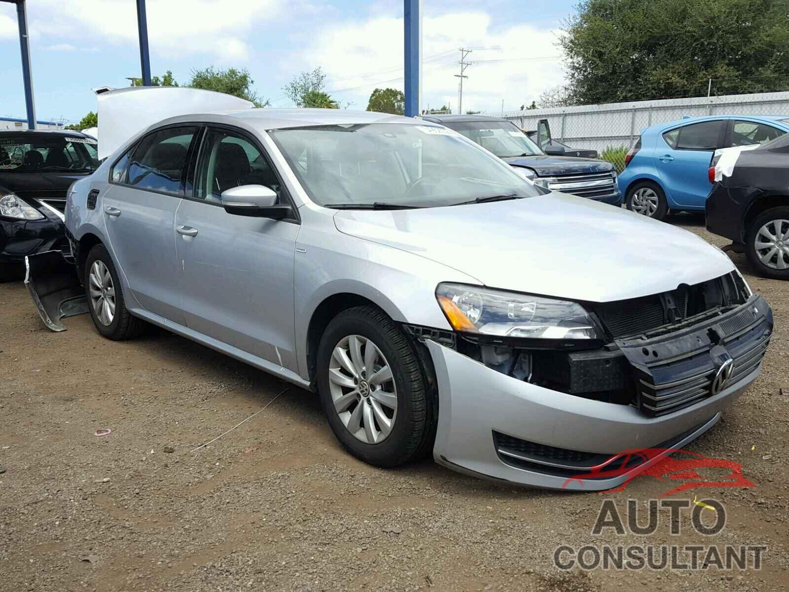 VOLKSWAGEN PASSAT 2015 - 1VWAT7A34FC020317