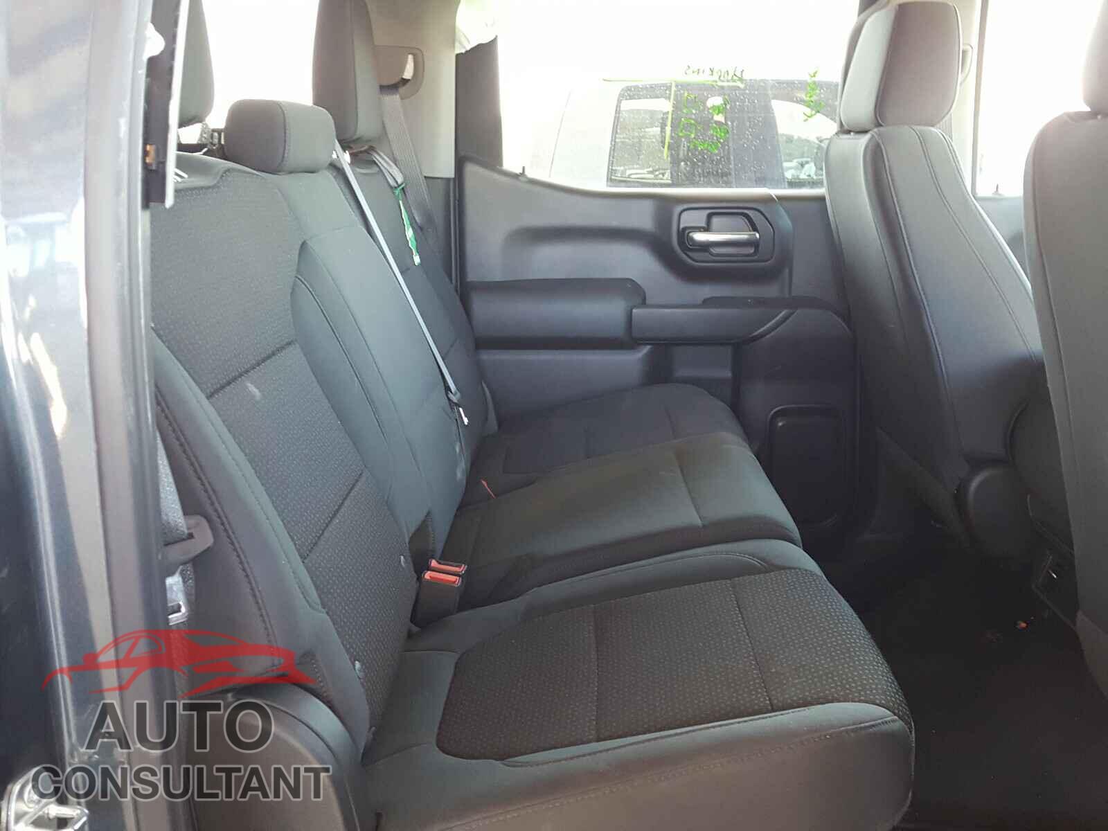 CHEVROLET SILVERADO 2020 - 1GCPYCEF6LZ120732