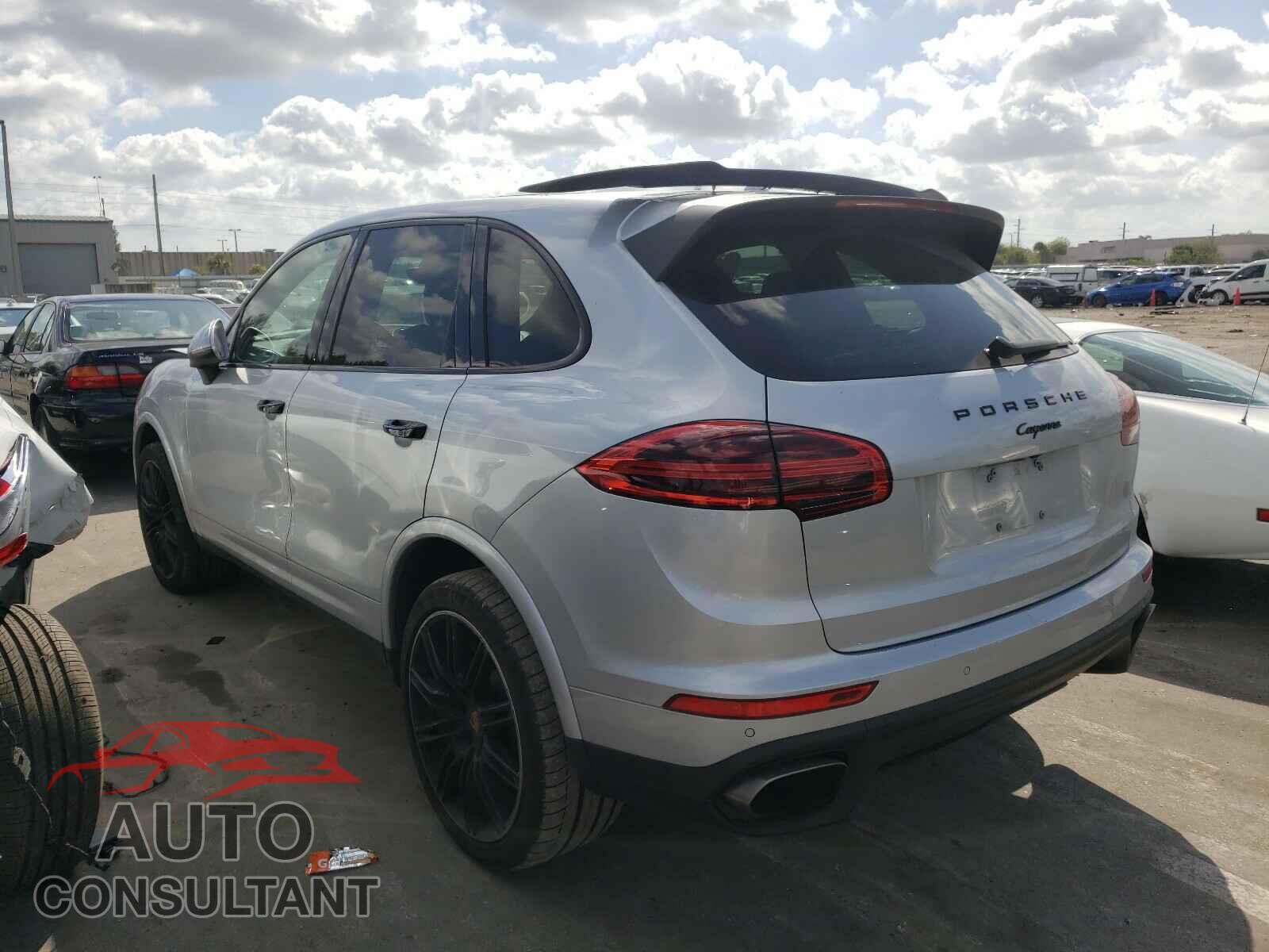 PORSCHE CAYENNE 2018 - WP1AA2A26JKA06953