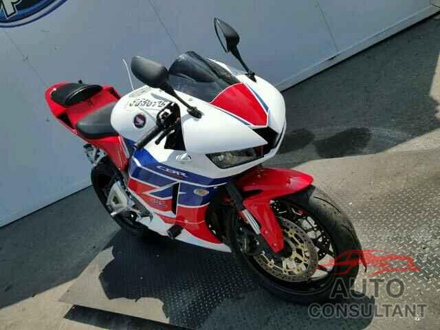 HONDA CBR CYCLE 2016 - JH2PC40J0GK200811